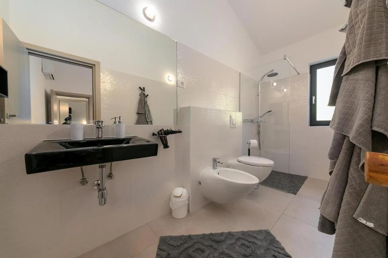 Villa Fi&Lu Santalezi 0*,  Croatia